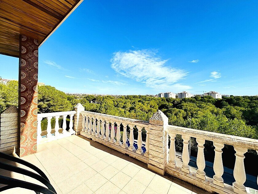 10 Bed Detached Villa in Dehesa de Campoamor