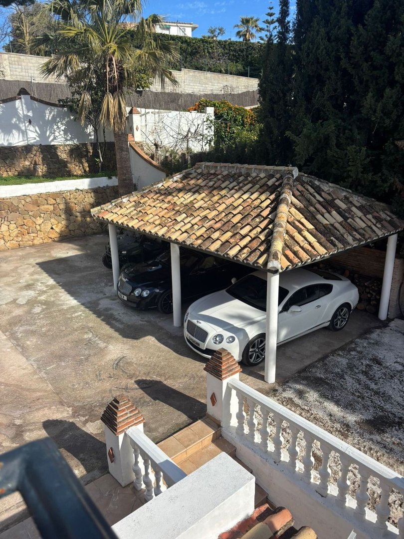 8 Bed Detached Villa in Ojén