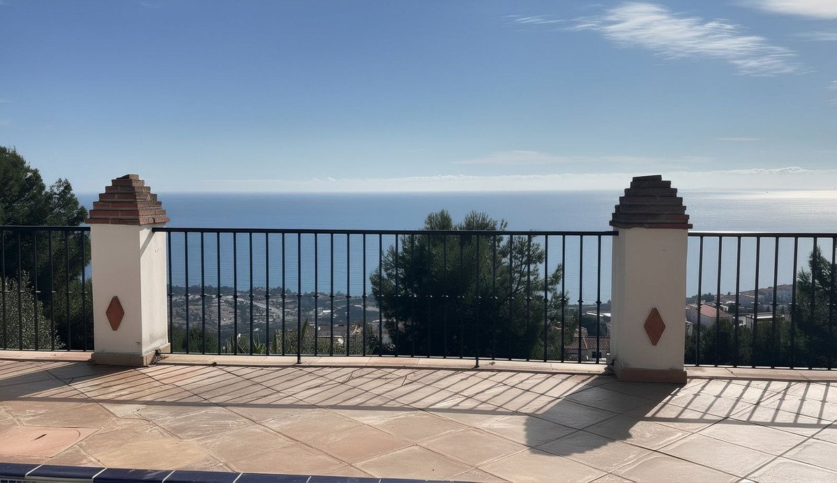 8 Bed Detached Villa in Ojén