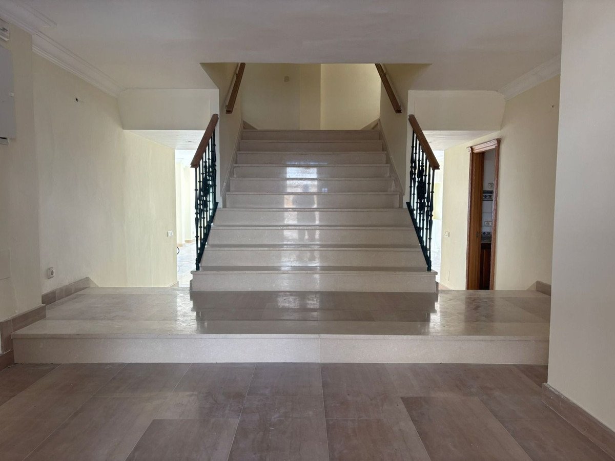 8 Bed Detached Villa in Ojén