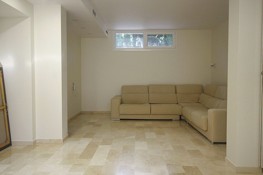 5 Bed Detached Villa in La Zenia