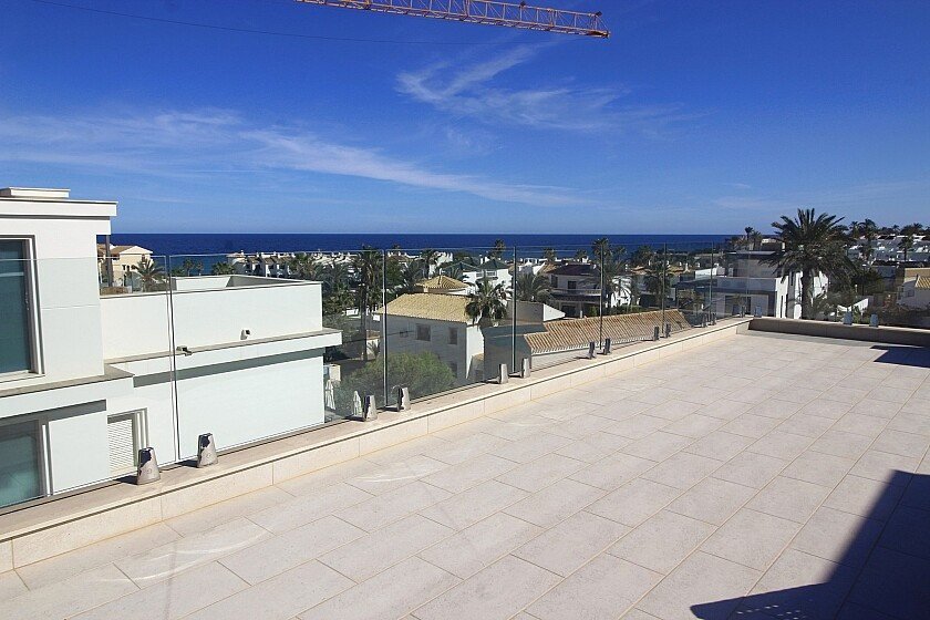 5 Bed Detached Villa in La Zenia