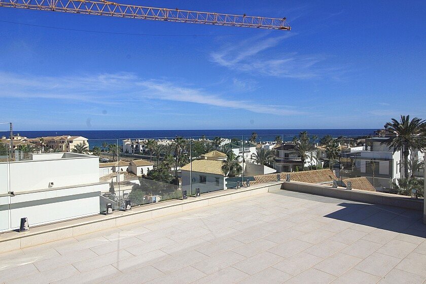 5 Bed Detached Villa in La Zenia