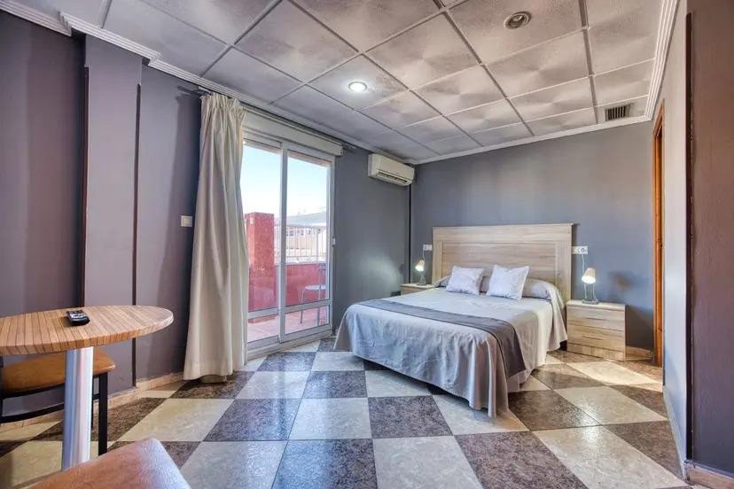 25 Bed Hotel in Torrevieja