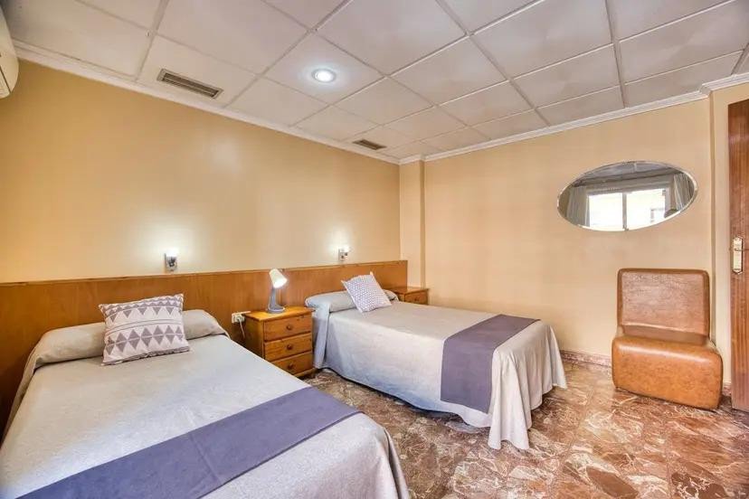 25 Bed Hotel in Torrevieja