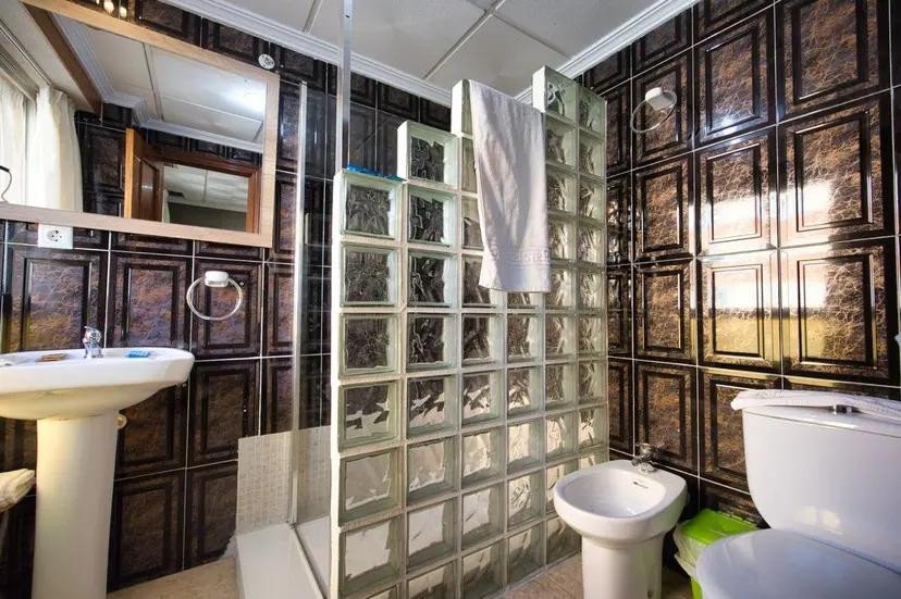 25 Bed Hotel in Torrevieja
