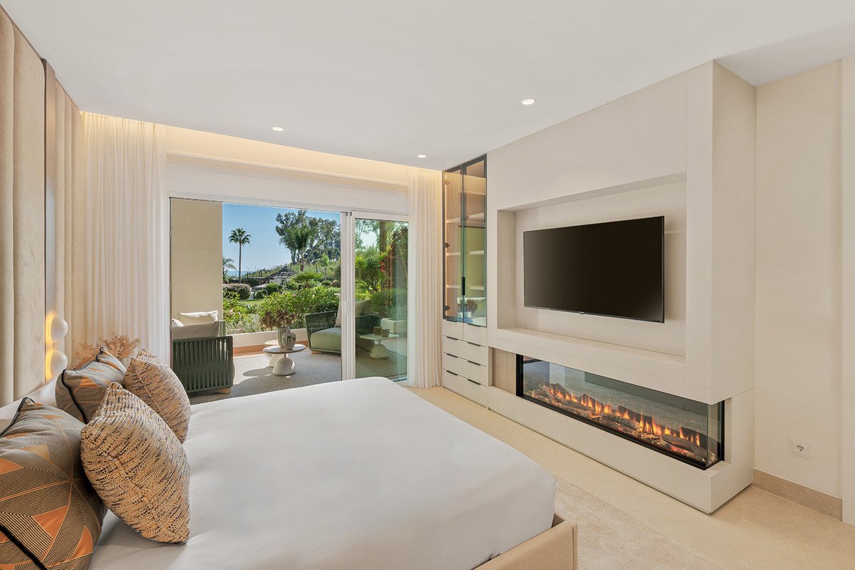 3 Bed Ground Floor Apartment in Estepona
