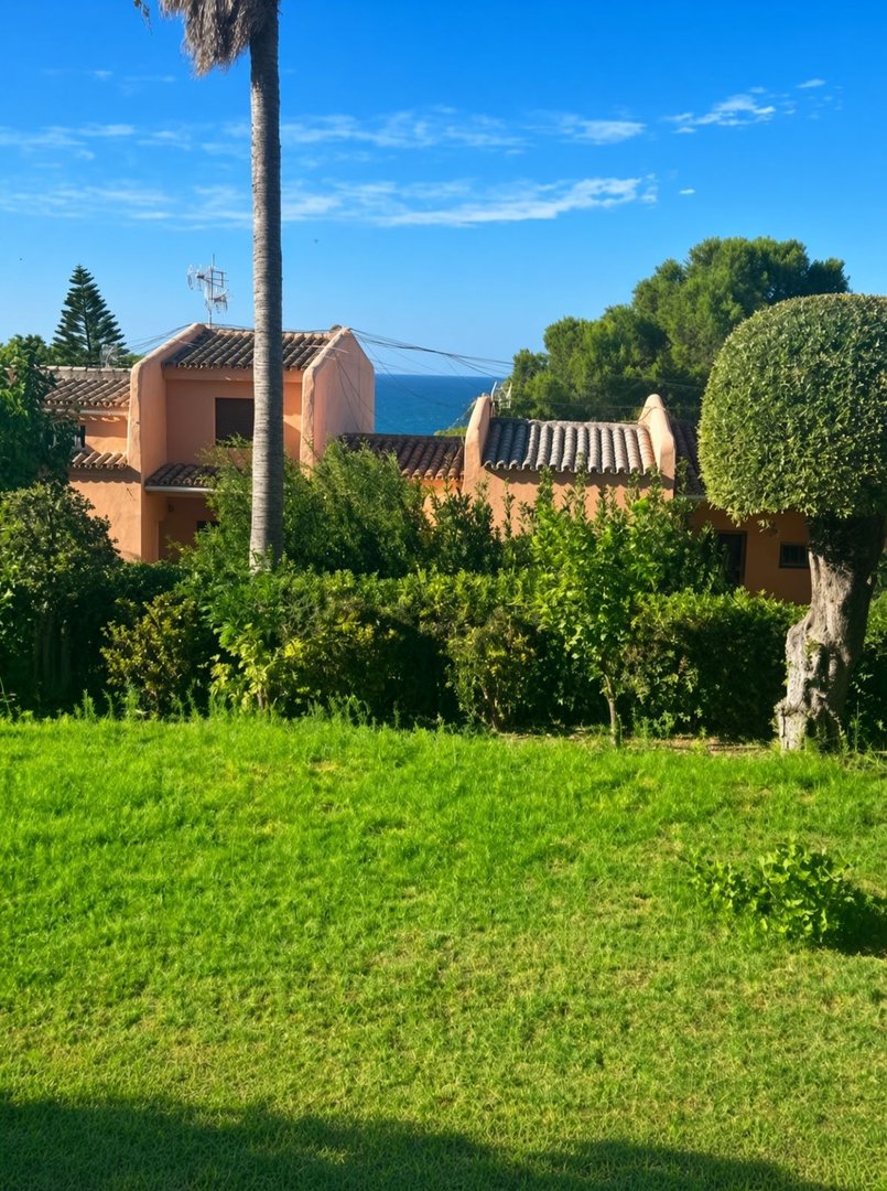 1 Bed Ground Floor Apartment in Estepona