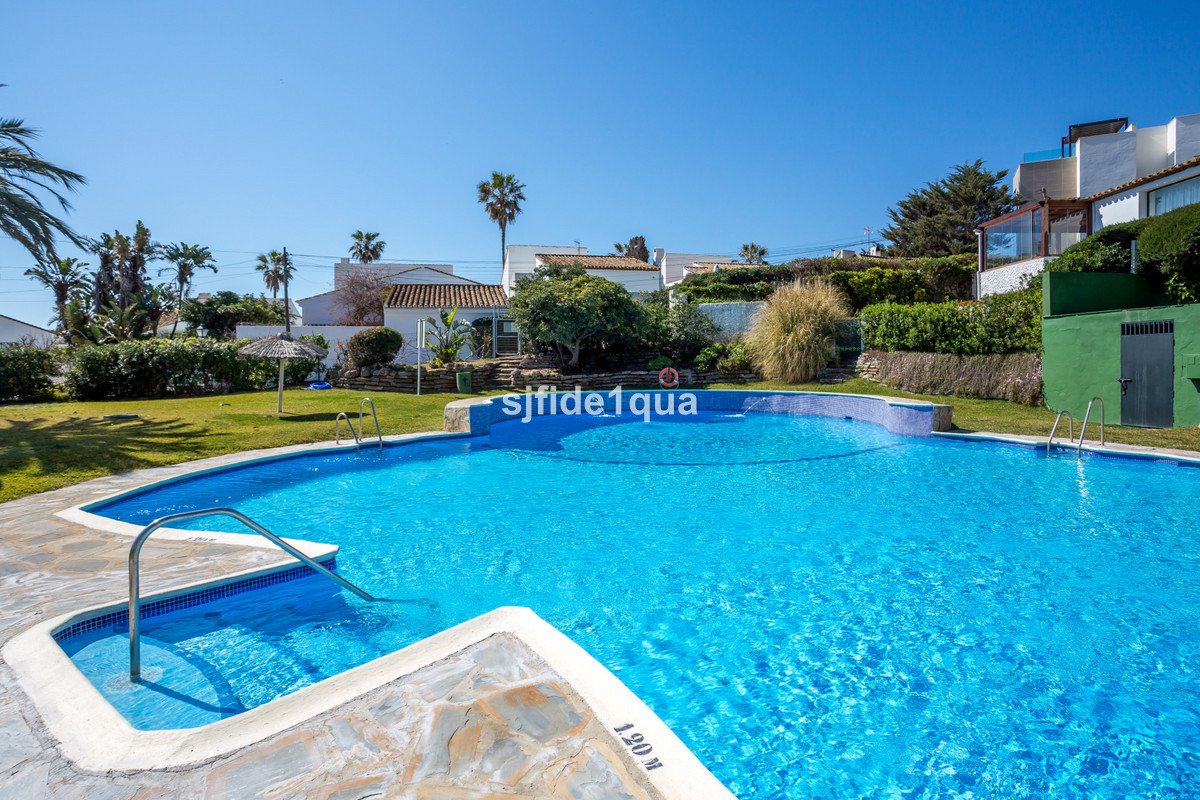 3 Bed Detached Villa in Estepona