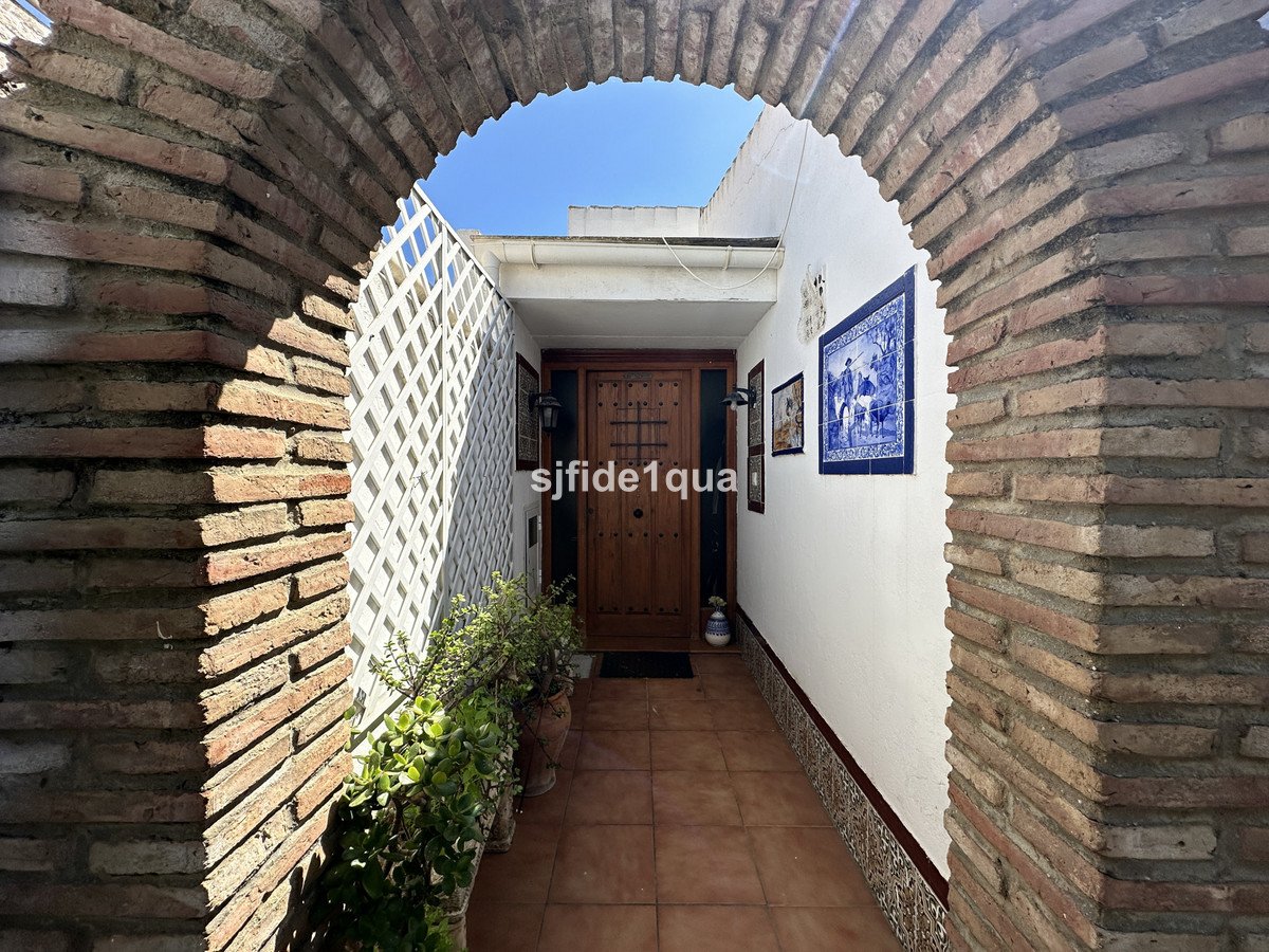 3 Bed Detached Villa in Estepona
