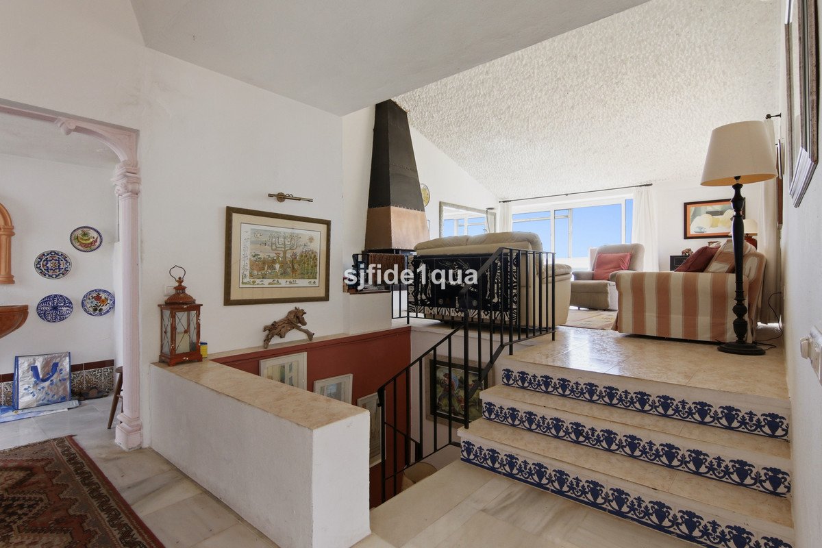 3 Bed Detached Villa in Estepona