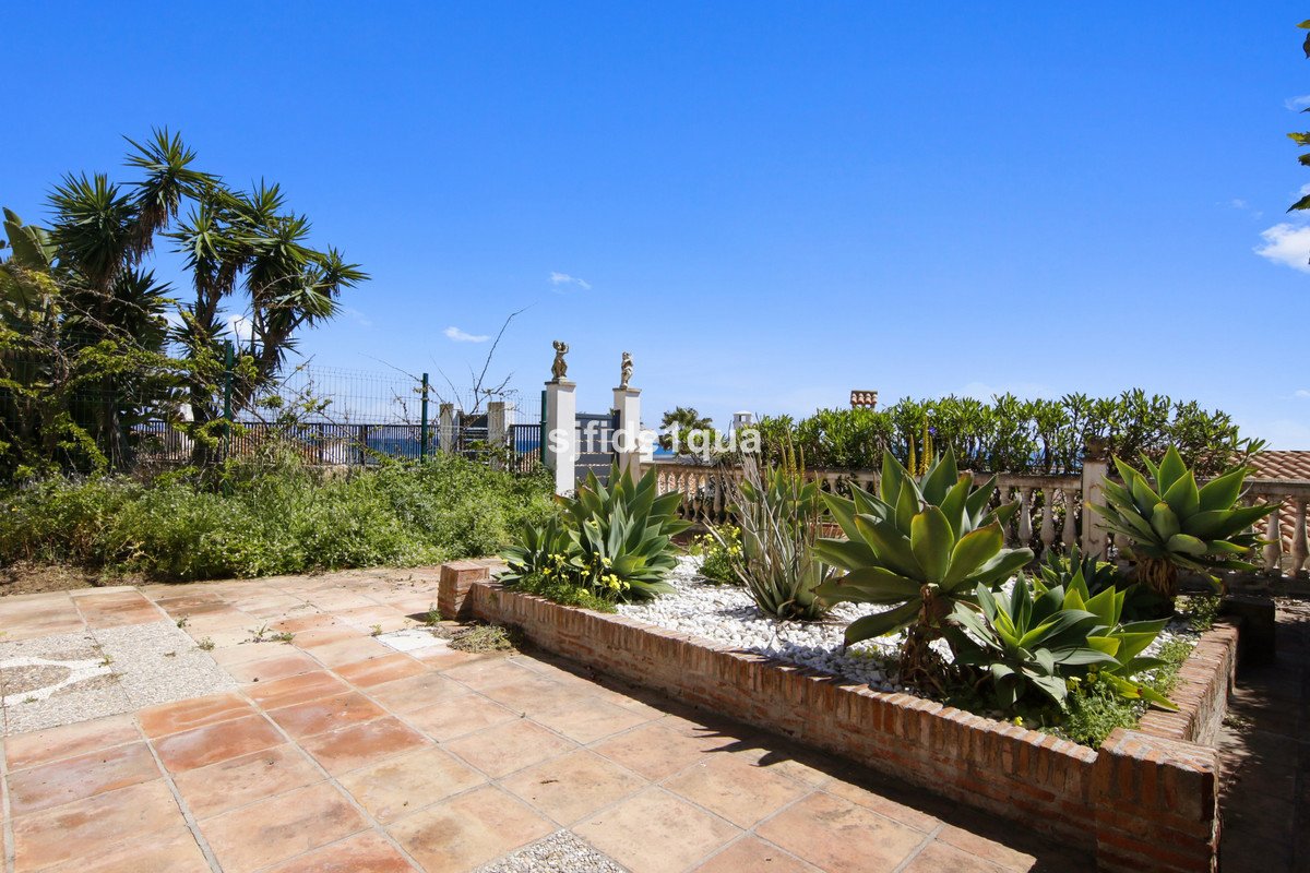 3 Bed Detached Villa in Estepona