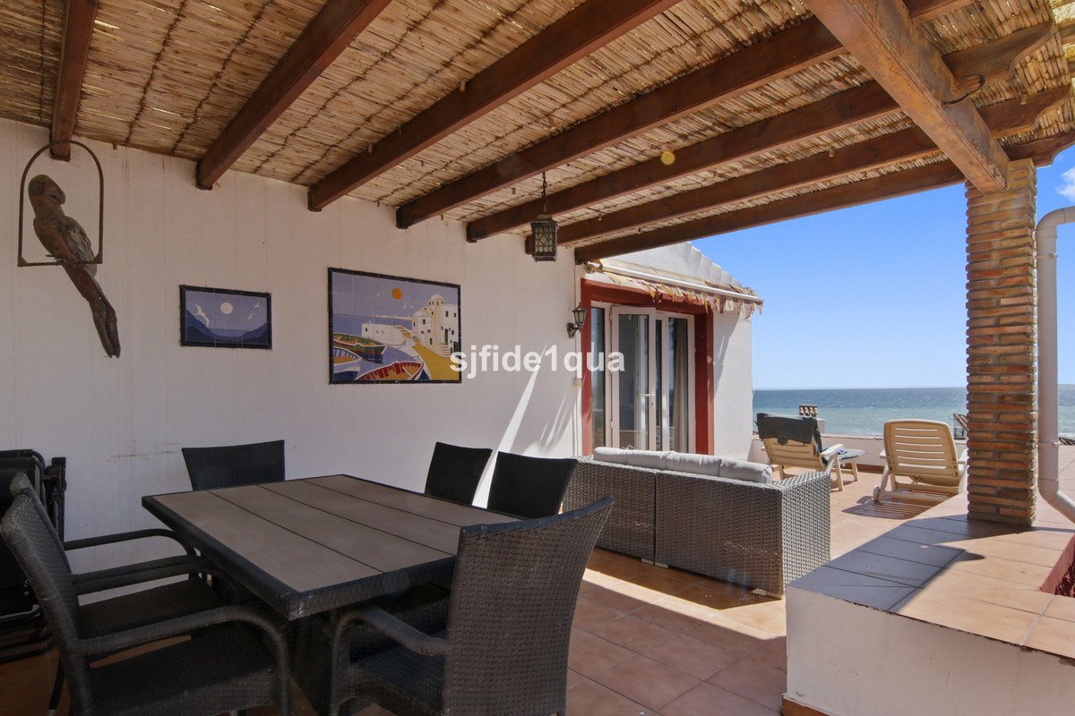 3 Bed Detached Villa in Estepona