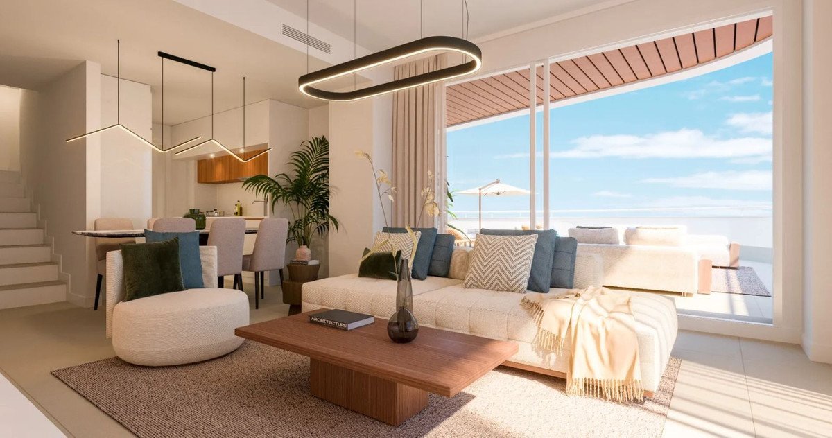 2 Bed Middle Floor Apartment in Torrox Costa