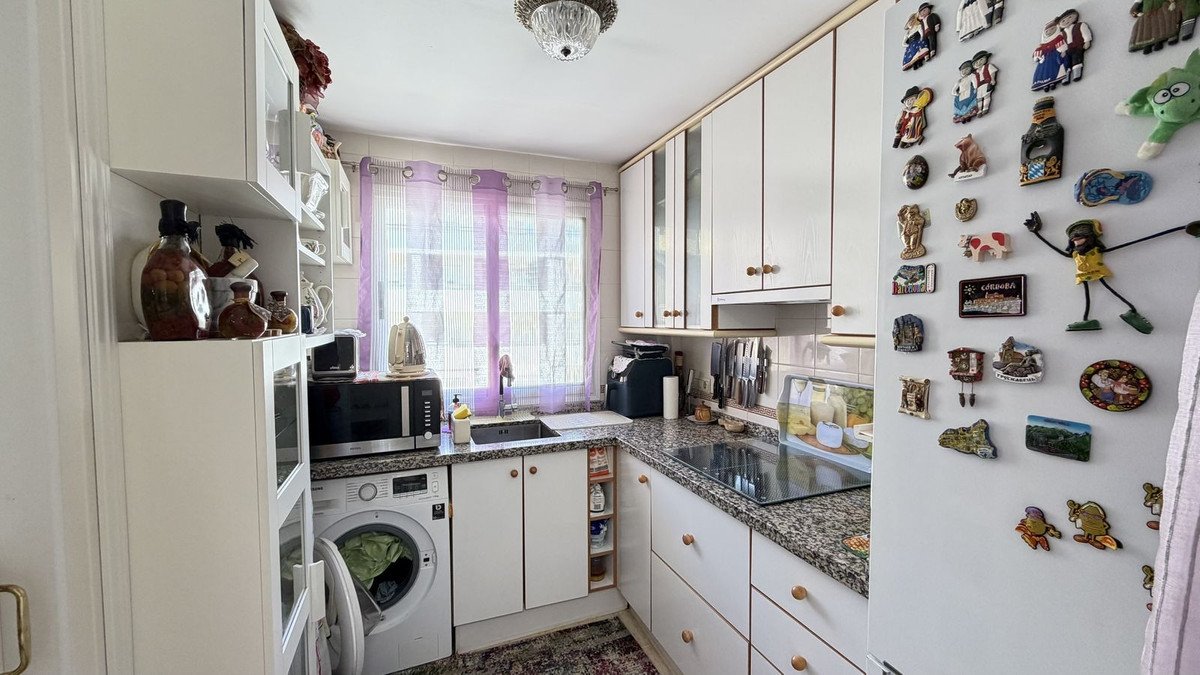1 Bed Middle Floor Apartment in Calahonda