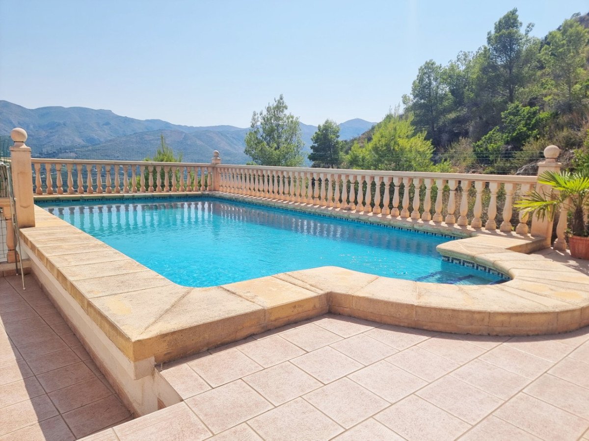 2 Bed Detached Villa in Pego