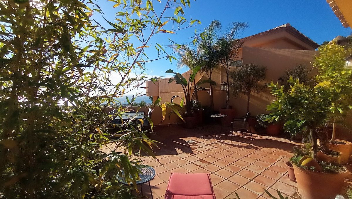 2 Bed Penthouse Duplex in Calahonda