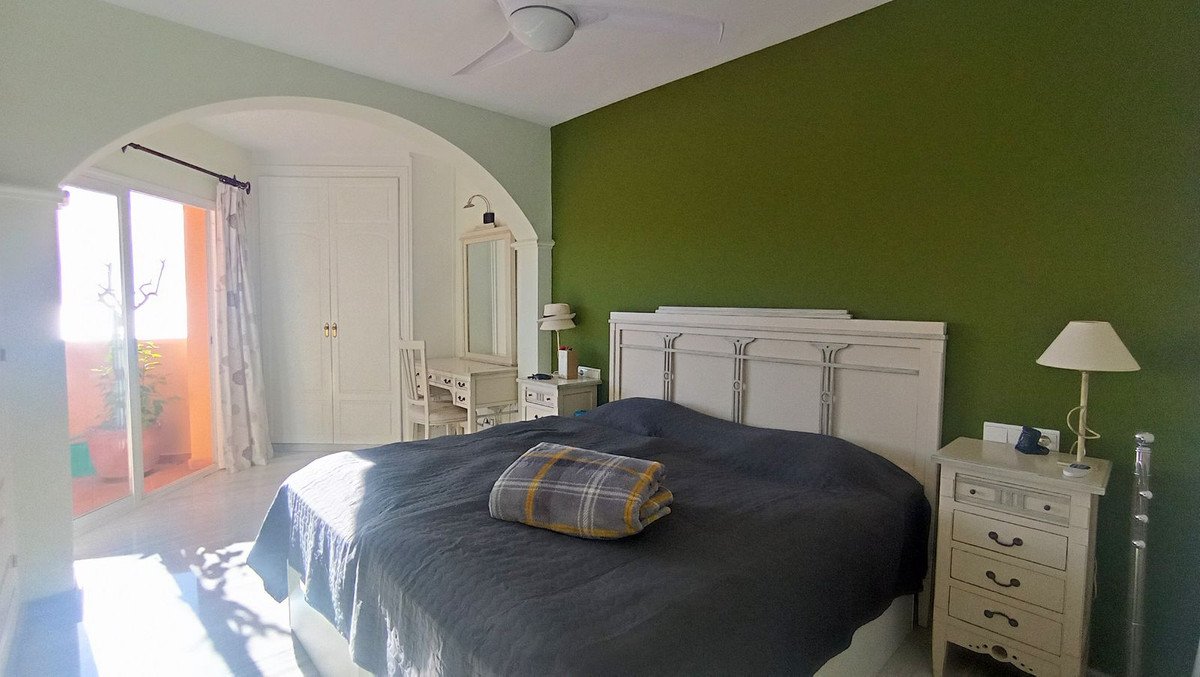 2 Bed Penthouse Duplex in Calahonda