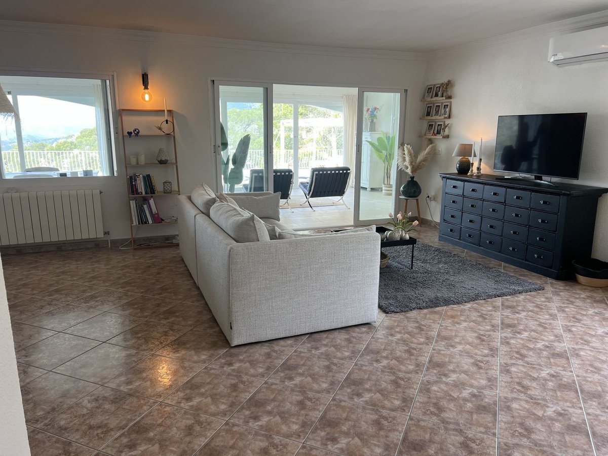 3 Bed Detached Villa in Finestrat