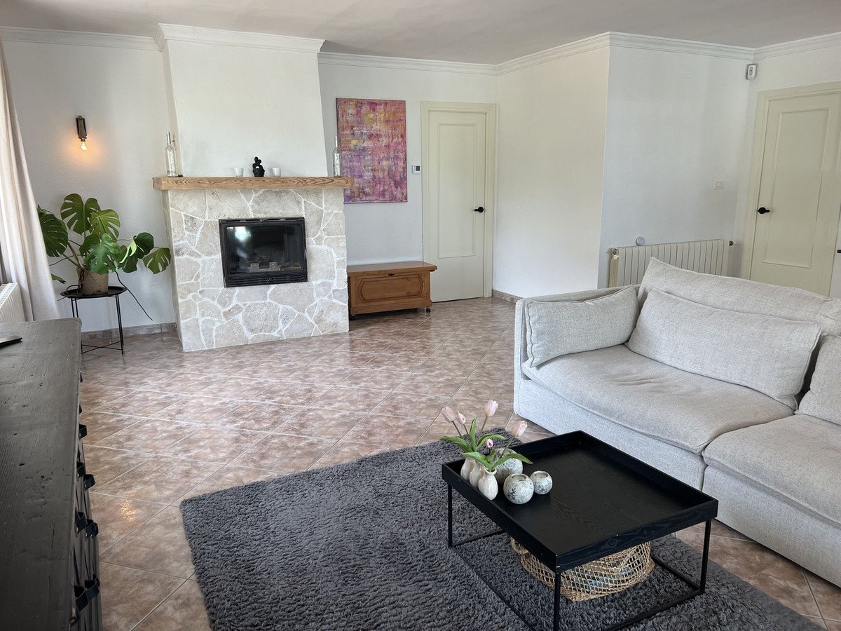 3 Bed Detached Villa in Finestrat