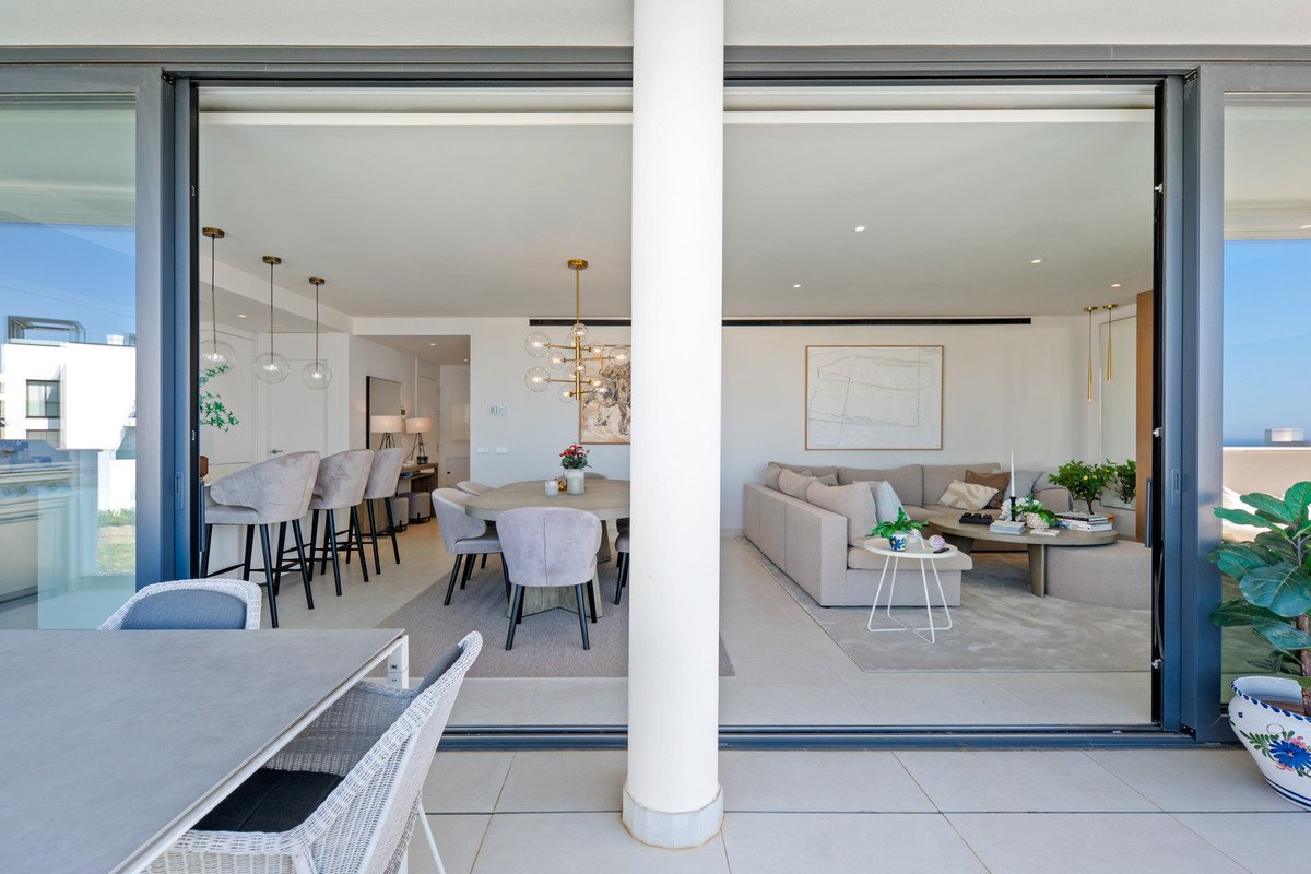 3 Bed Middle Floor Apartment in Fuengirola