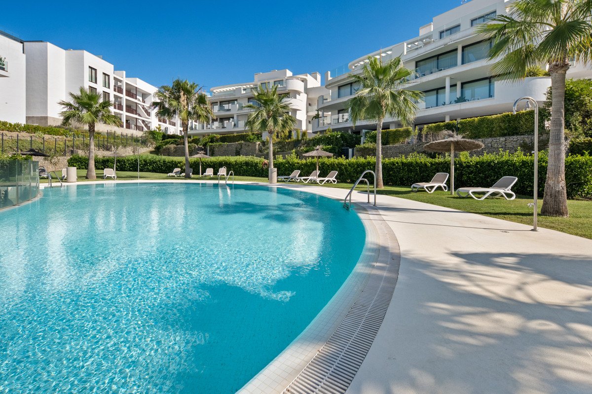 3 Bed Middle Floor Apartment in Fuengirola