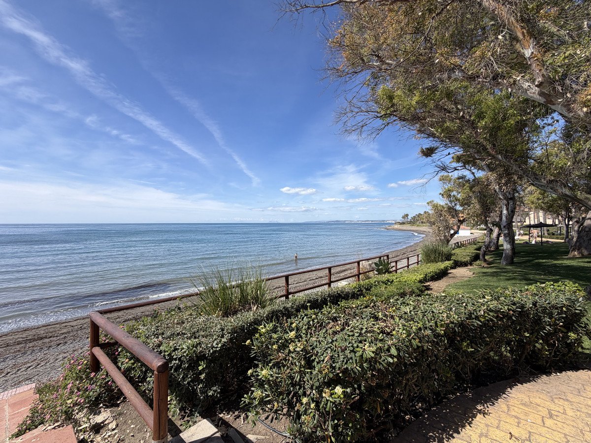 2 Bed Townhouse in Estepona