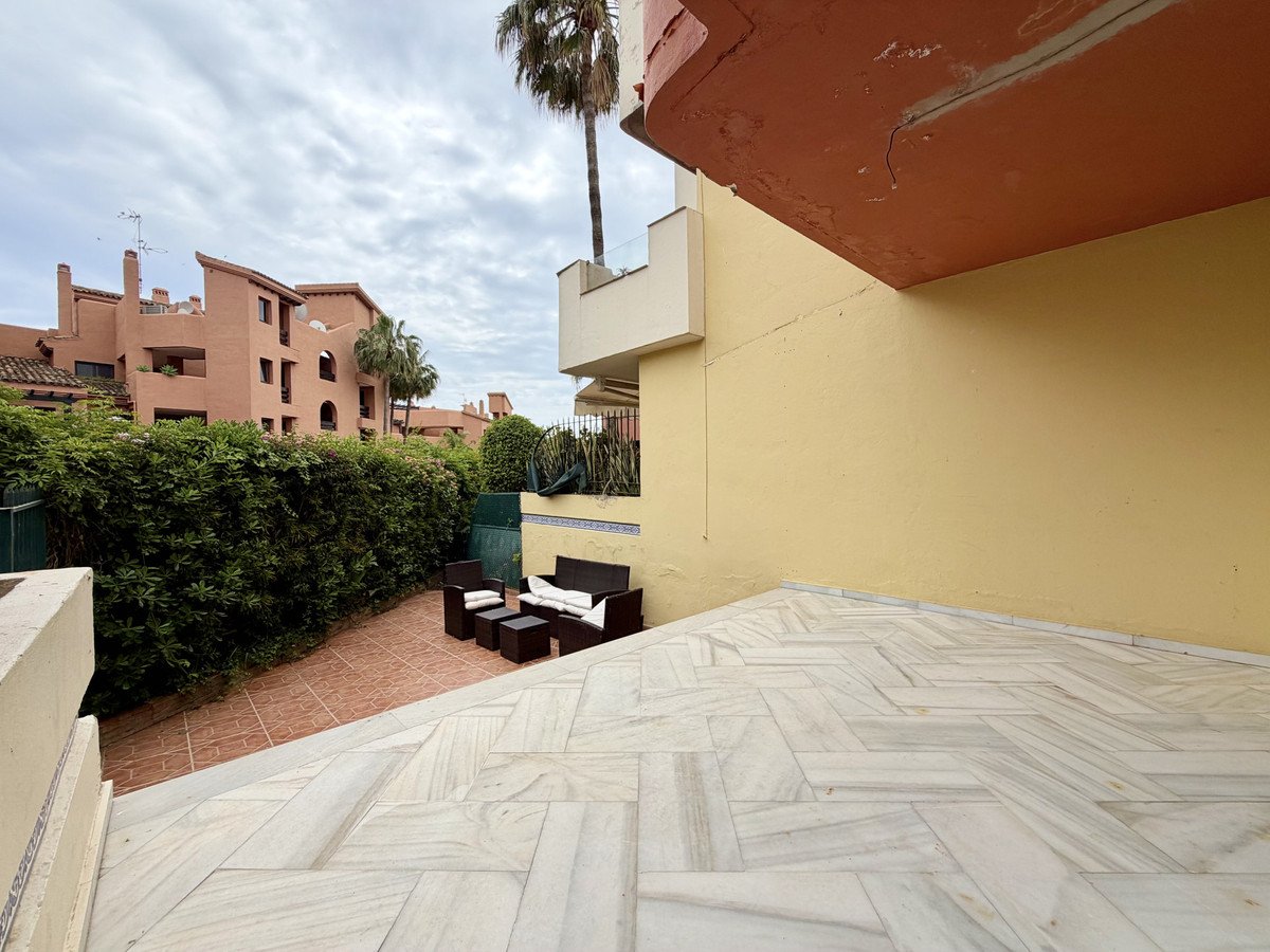 2 Bed Townhouse in Estepona