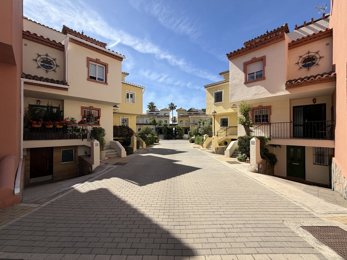 2 Bed Townhouse in Estepona