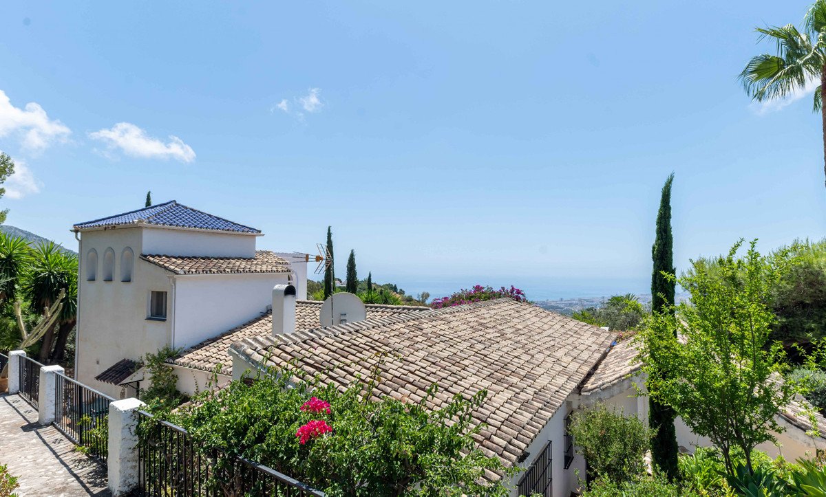 5 Bed Detached Villa in Mijas