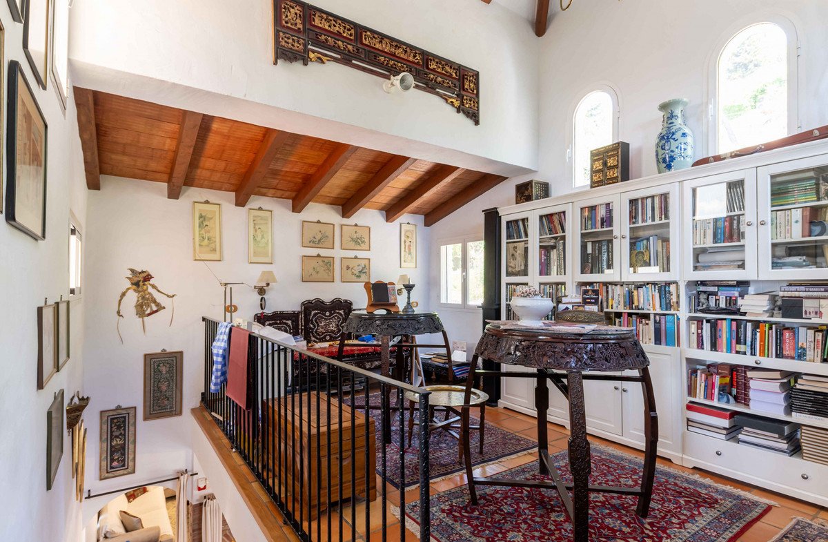 5 Bed Detached Villa in Mijas