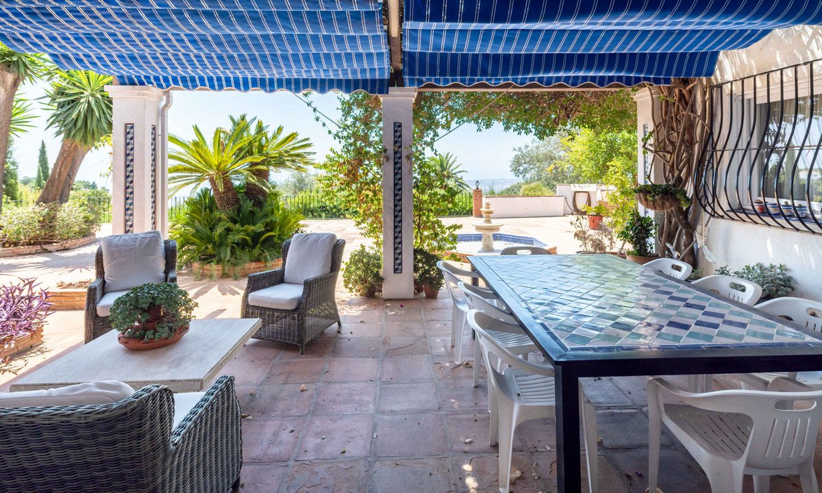 5 Bed Detached Villa in Mijas