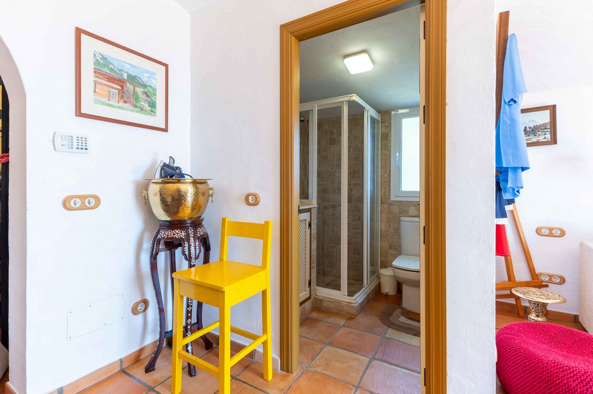 5 Bed Detached Villa in Mijas