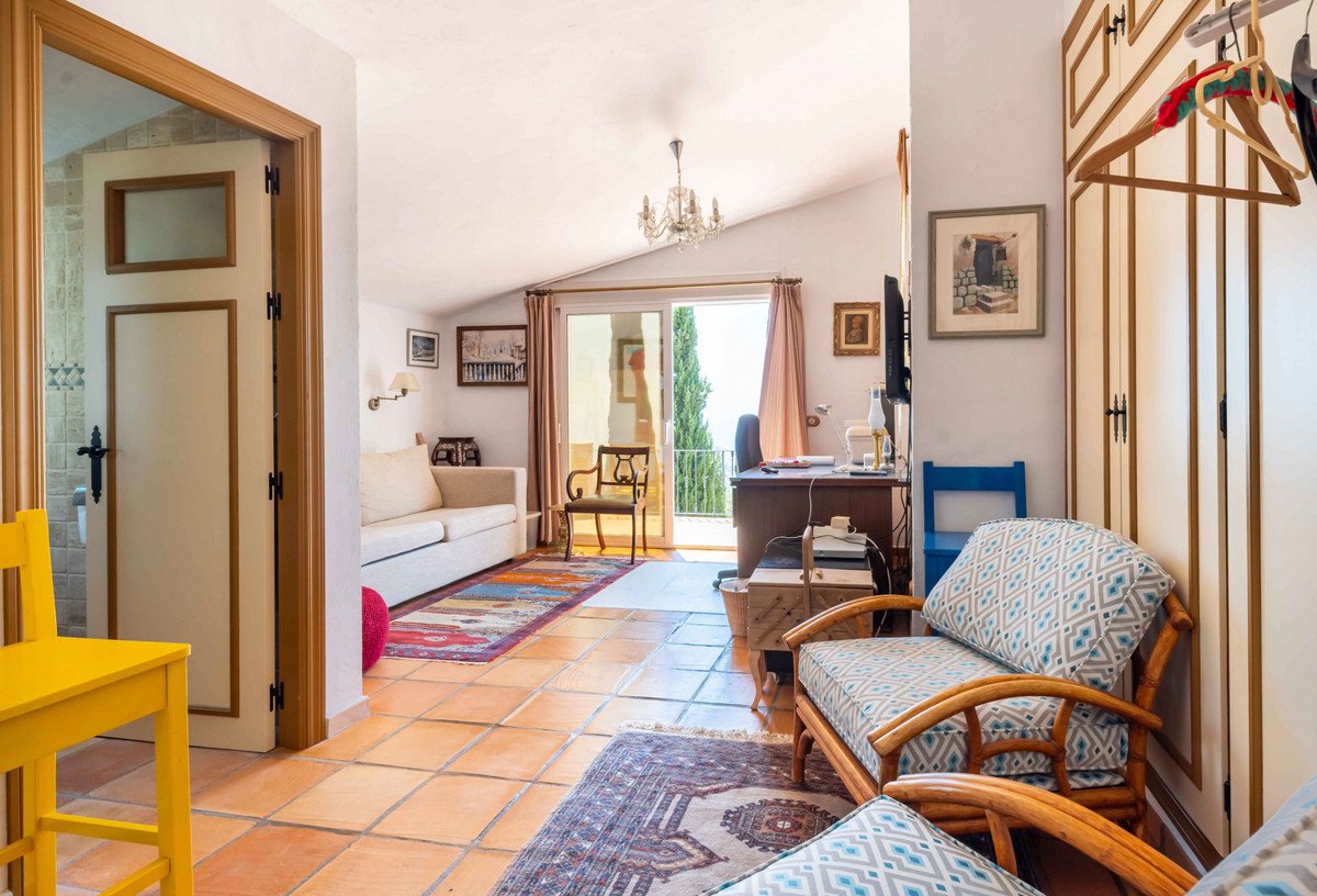 5 Bed Detached Villa in Mijas