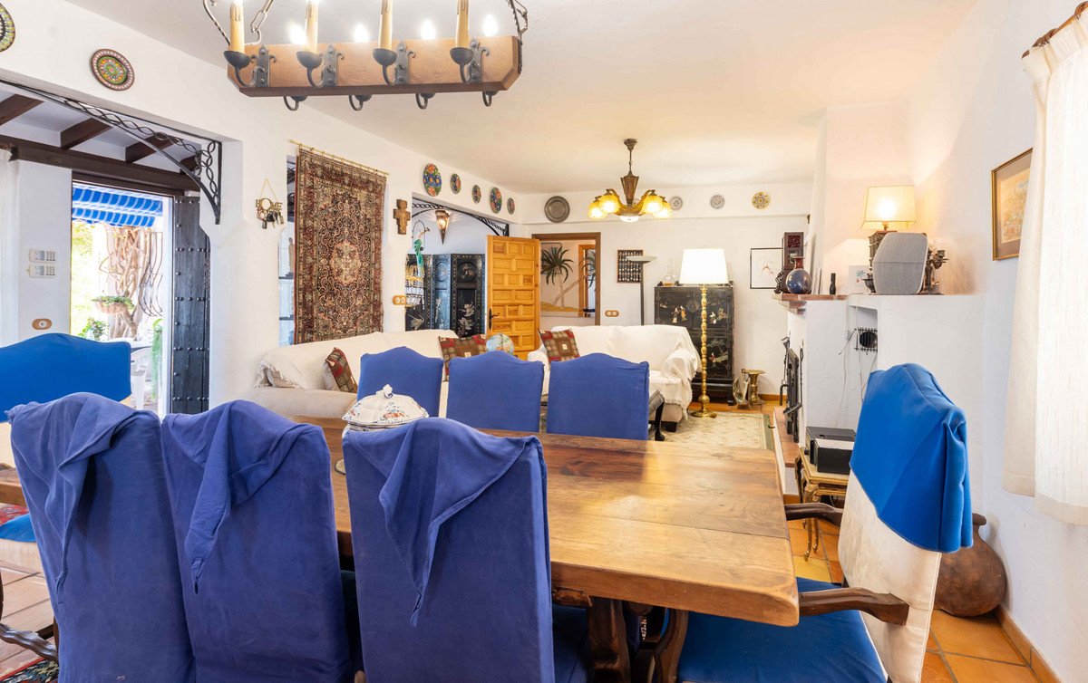 5 Bed Detached Villa in Mijas