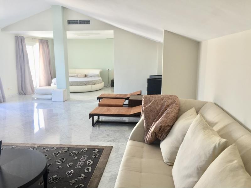 3 Bed Penthouse in Puerto Banús