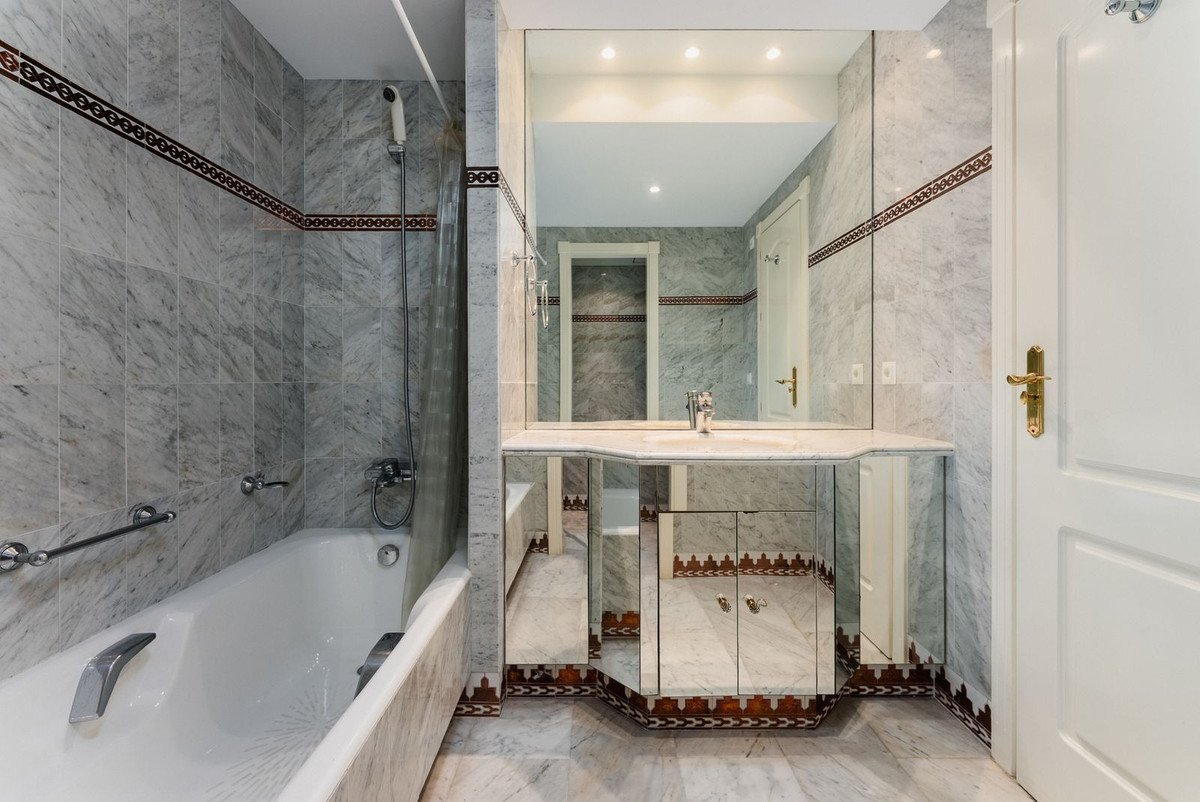 3 Bed Penthouse Duplex in Marbella