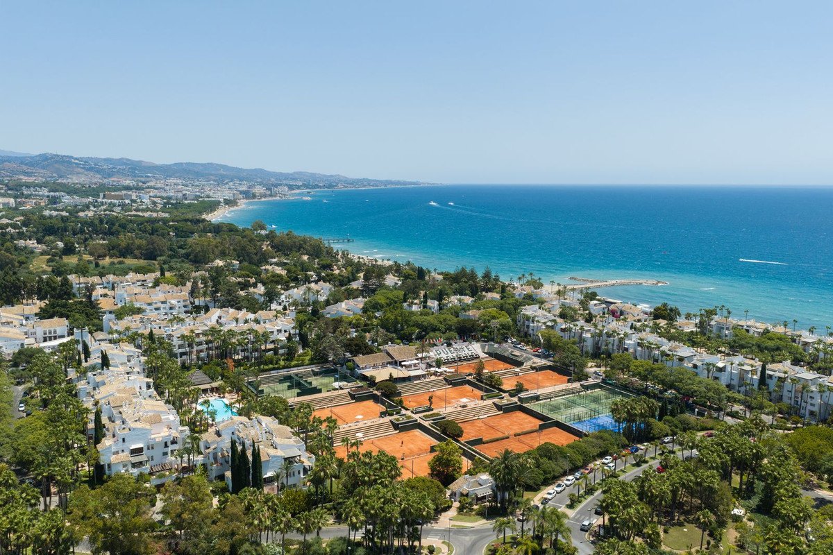 3 Bed Penthouse Duplex in Marbella