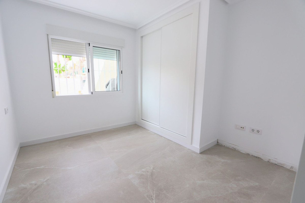 2 Bed Ground Floor Apartment in Torre de la Horadada