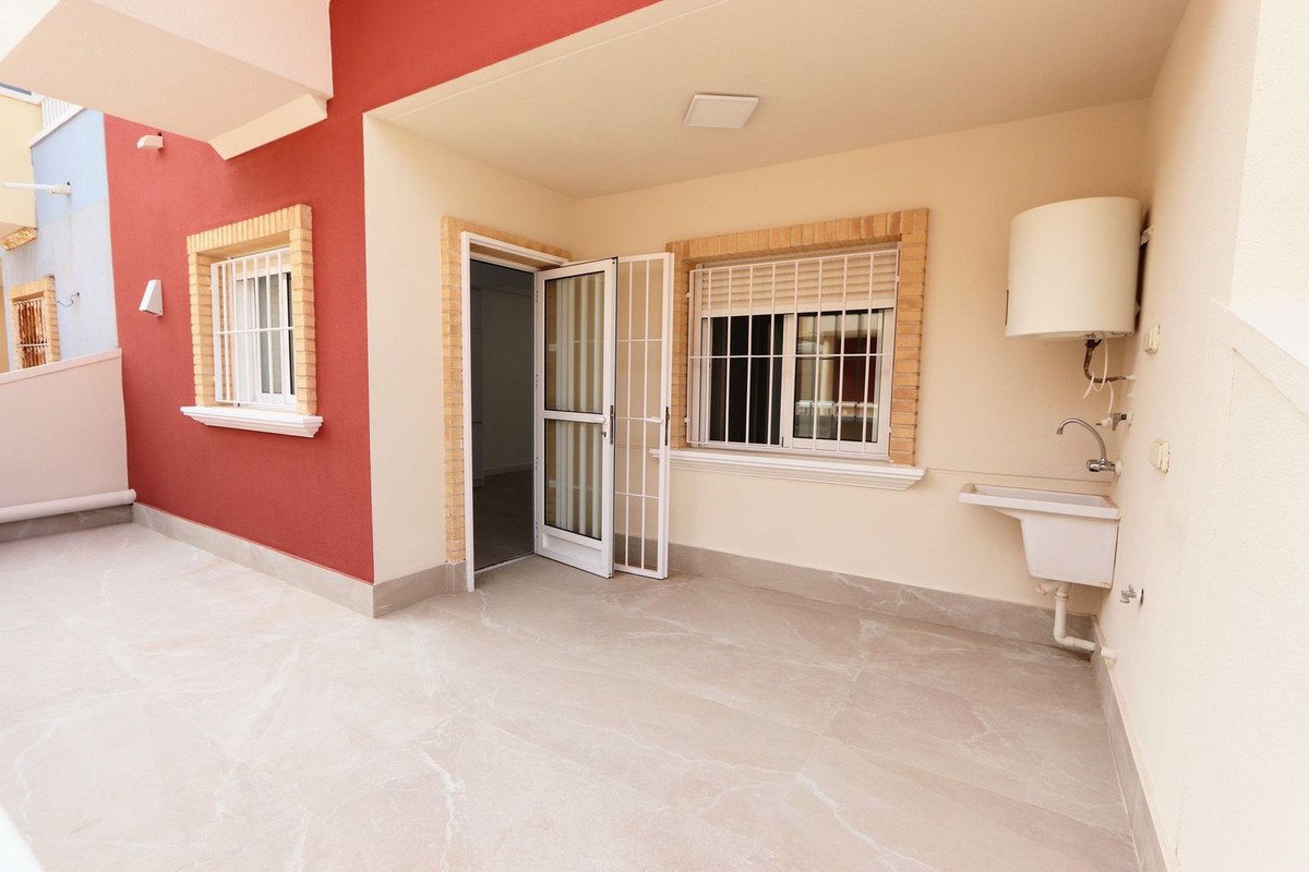 2 Bed Ground Floor Apartment in Torre de la Horadada