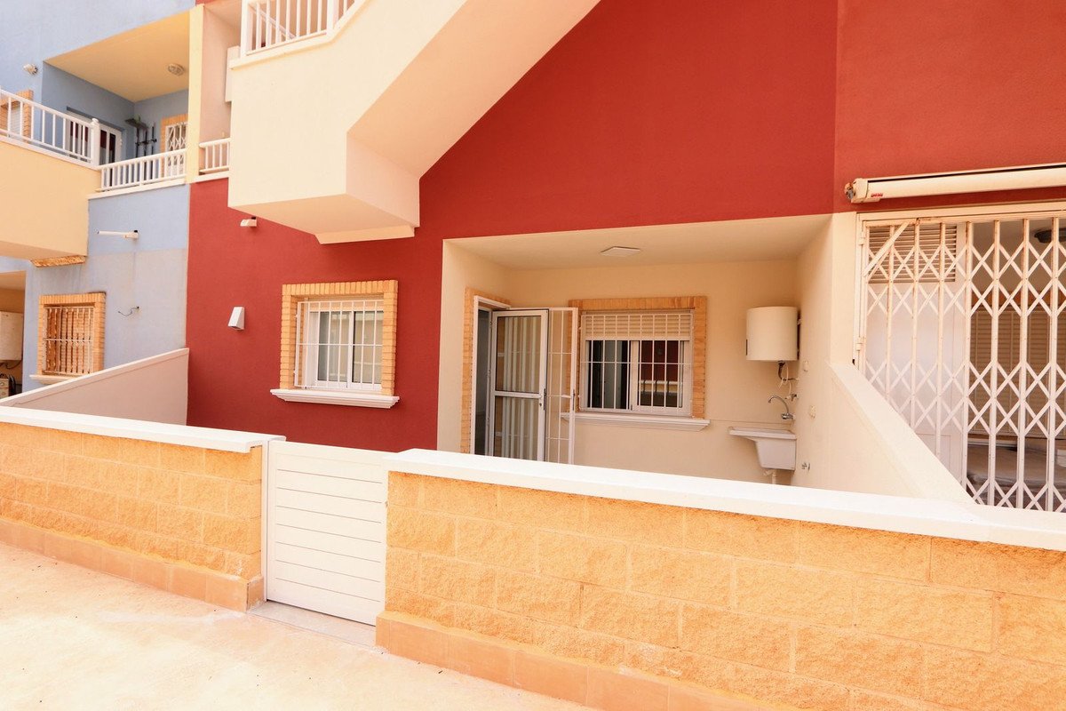 2 Bed Ground Floor Apartment in Torre de la Horadada