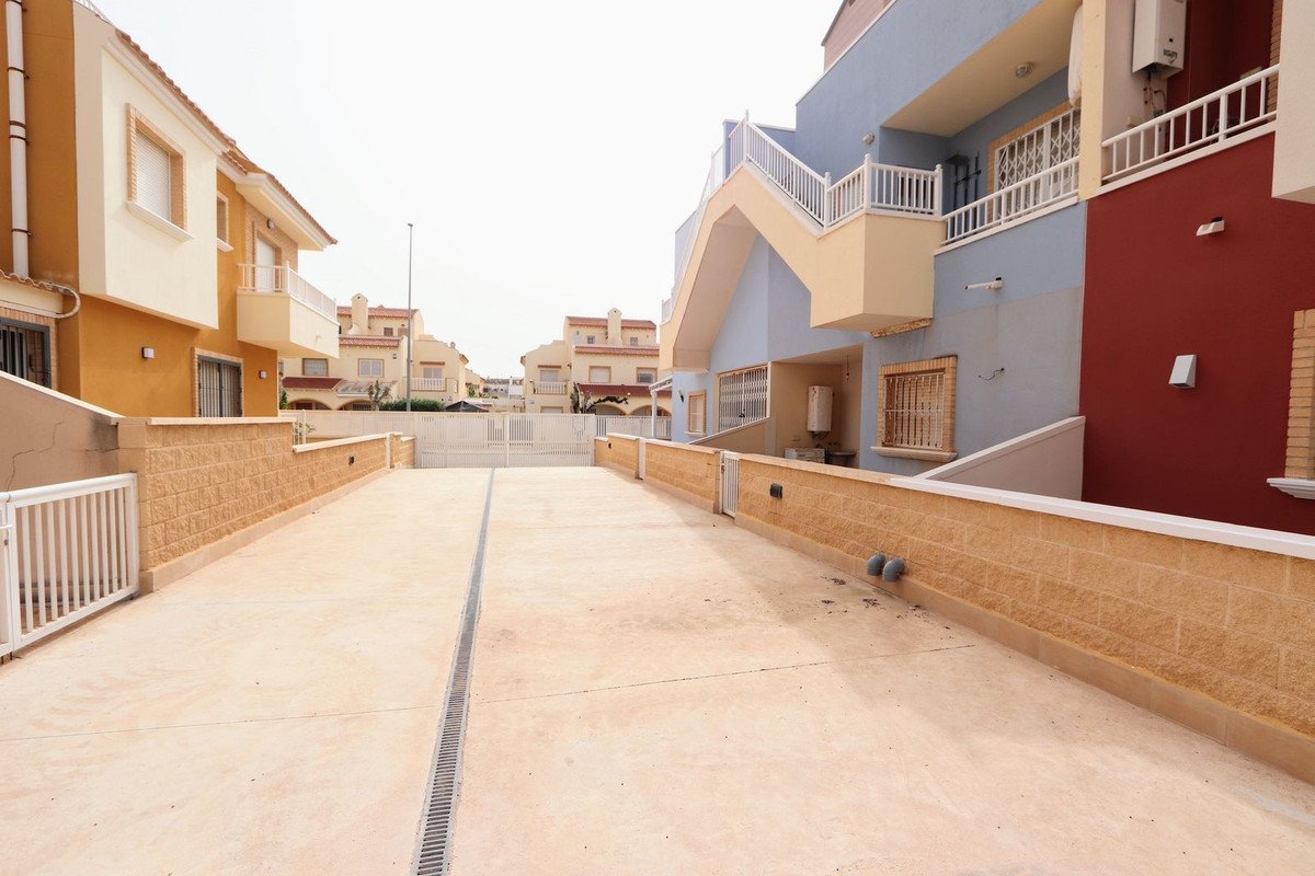 2 Bed Ground Floor Apartment in Torre de la Horadada