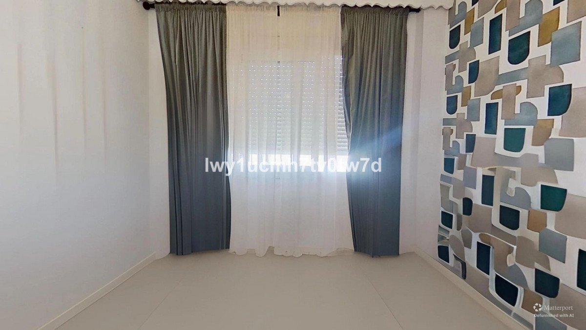 3 Bed Middle Floor Apartment in Mijas