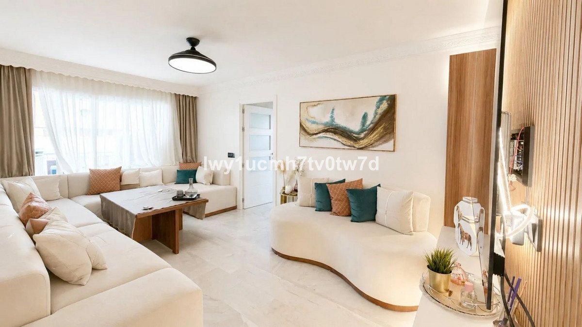 3 Bed Middle Floor Apartment in Mijas