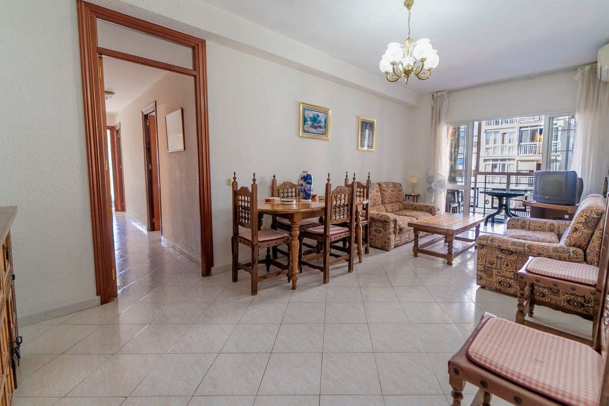 3 Bed Middle Floor Apartment in Fuengirola