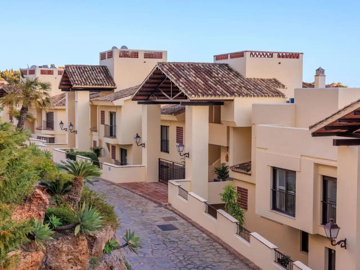 3 Bed Ground Floor Apartment in Los Arqueros