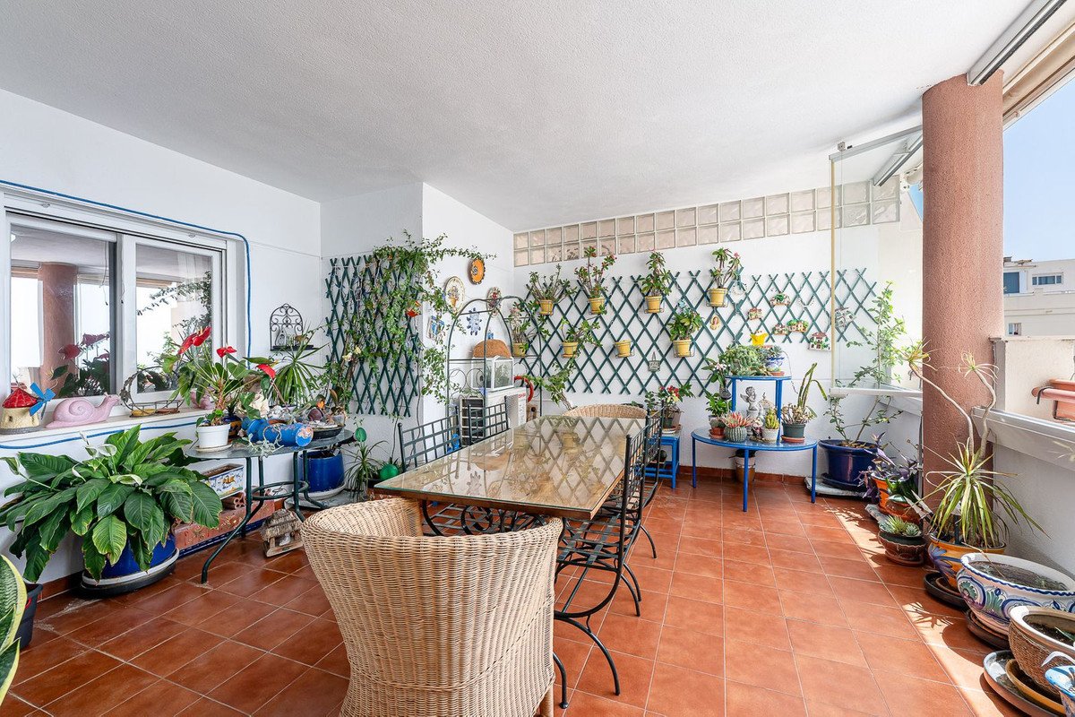 3 Bed Middle Floor Apartment in Torrequebrada
