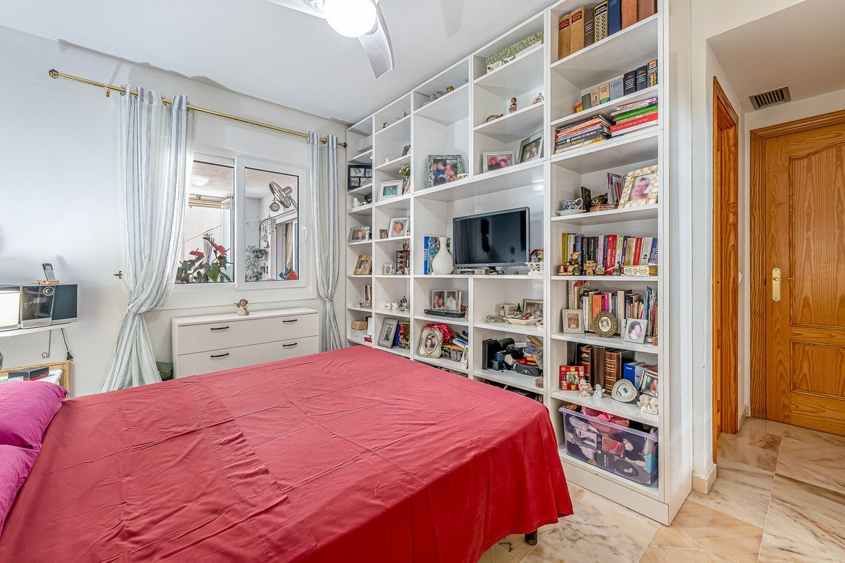 3 Bed Middle Floor Apartment in Torrequebrada