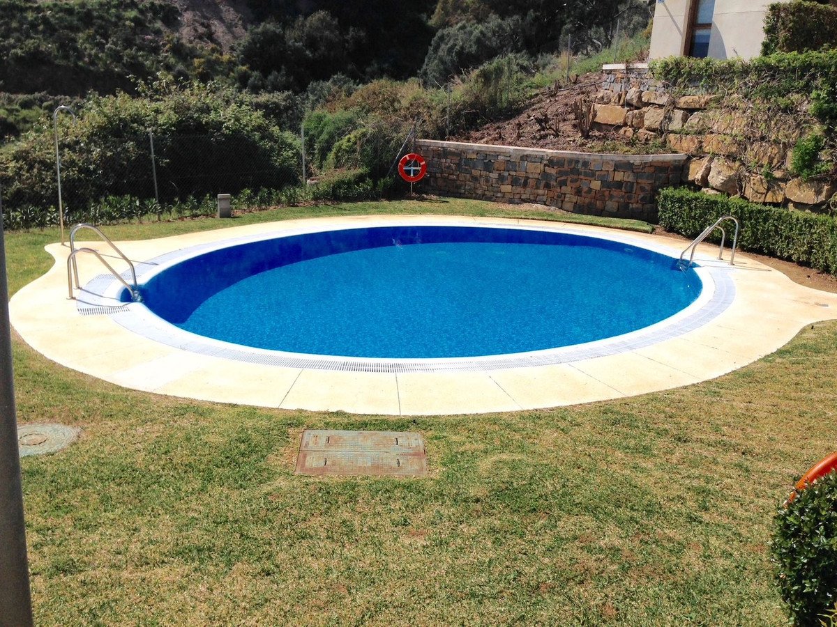 3 Bed Middle Floor Apartment in Altos de los Monteros