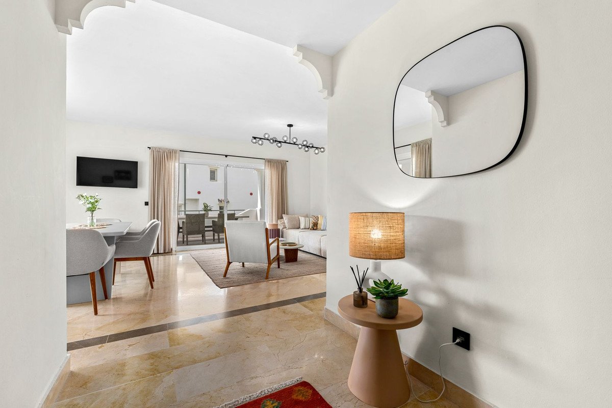 3 Bed Middle Floor Apartment in El Presidente